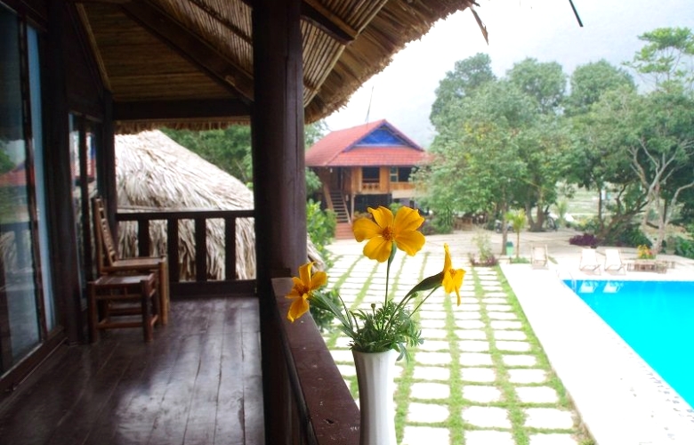 Bungalow Deluxe nhà sàn tại Mai Châu Sky Resort